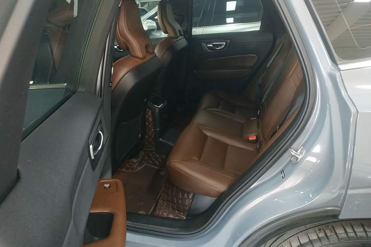 Used Volvo XC60 New Energy 2022 T8 Plug-in Hybrid All-Wheel Drive Smart Luxury Edition