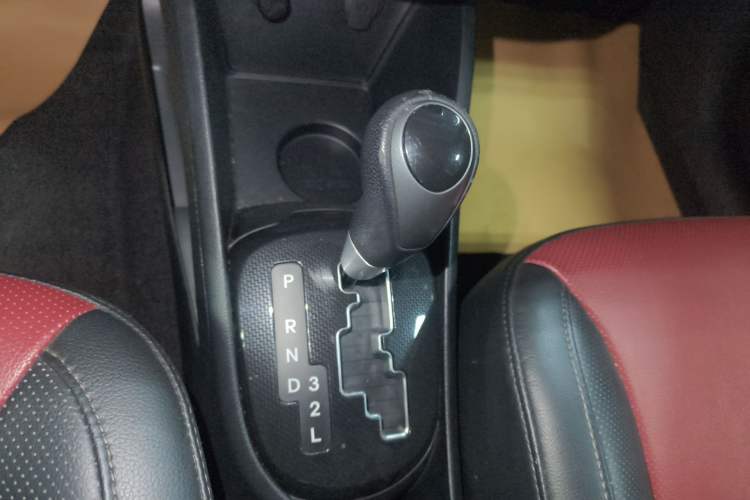 Used Kia K2 2015 Hatchback 1.4L AT GLS Cool Edition