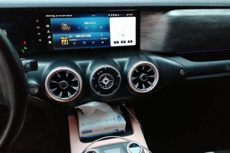 Used Tank 300 2021 City Edition 2.0T—Truly Stylish
