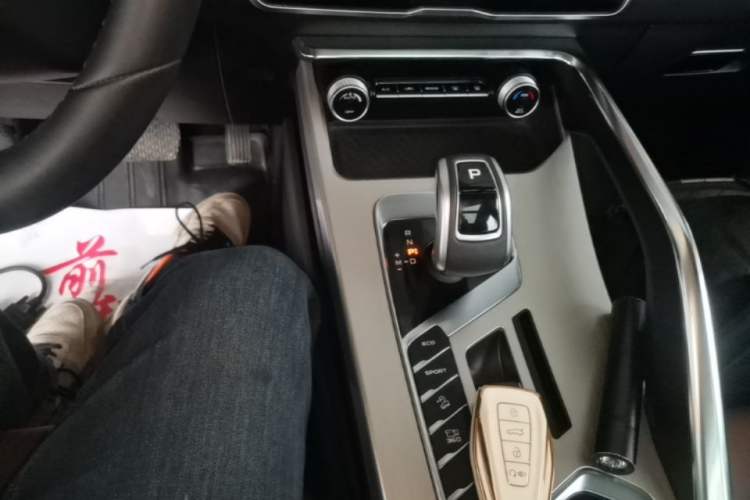 Used Geely Auto Coolray 2019 260T DCT Explorer China V Standard
