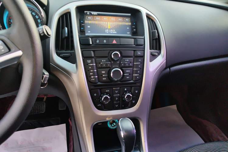 Used Buick GT 2014 XT 1.6L Automatic Fashion Edition
