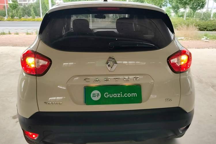 Used Renault Captur 2015 1.2T Automatic Standard Edition
