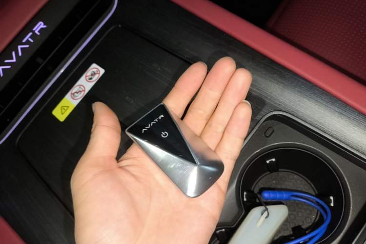 Used Avatr 12 2025 Updated Ultra All-Electric Four-Wheel Drive Vehicle Key