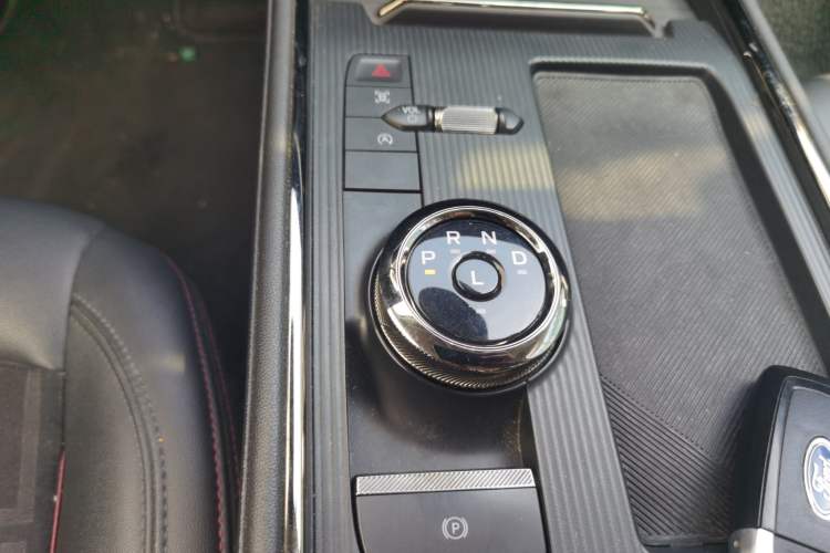 Used Ford Mondeo 2023 EcoBoost 180 Luxury Model Gear Lever