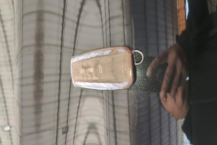 Used Toyota Highlander 2022 Dual-Engine 2.5L Two-Wheel Drive Prestige Edition 7-Seater
