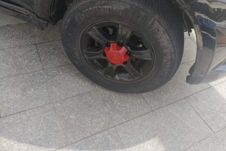 Used Haval H3 2010 Ruiyi Edition 2.0L Luxury Model Right Front Wheel Hub