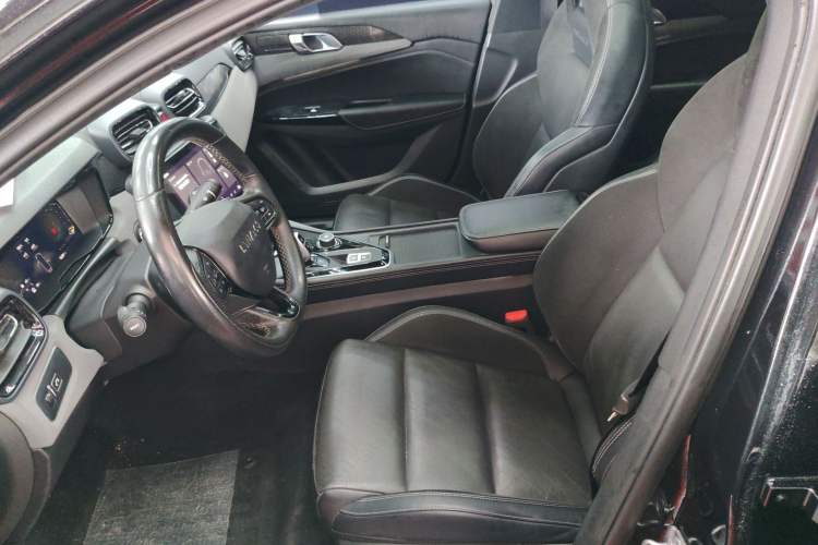 Used Lynk & Co 03 2022 2.0TD DCT JingPro Left Front Seat