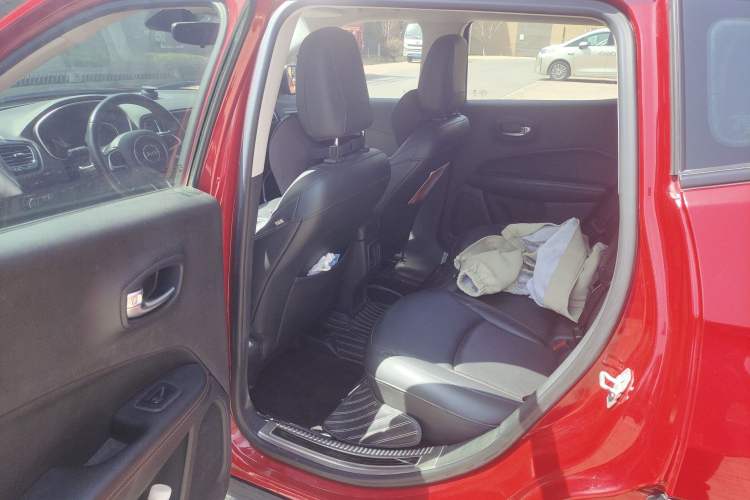 Used Jeep Compass 2019 220T Automatic Family Edition
