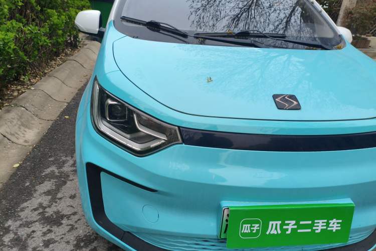 Used SOL E10X 2021 302 km Range Fashion Edition 31.4 kWh Right Front Headlight