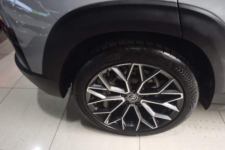 Used CHANGAN UNI-T 2022 1.5T Prestige Version Exterior 5