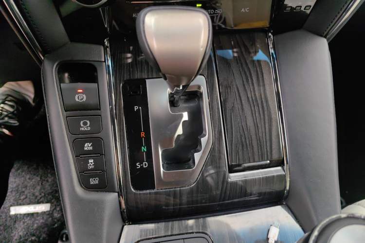 Used Lexus LM 2020 300h Four-Seat Grand Edition