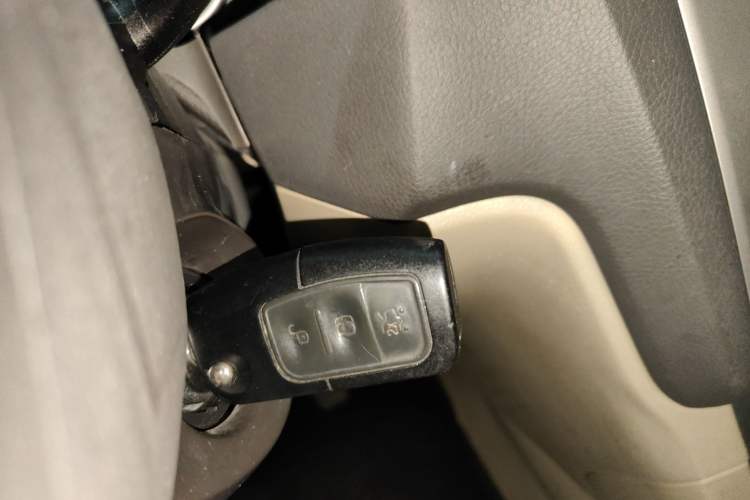 Used Ford Focus 2013 Sedan Classic 1.8L Manual Base Model