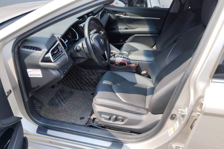 Used Toyota Camry 2018 2.5G Luxury Edition
