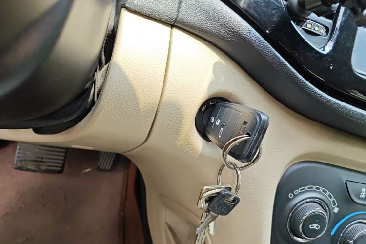 Used Fiat Viaggio 2012 1.4T Automatic Enjoyment Edition Vehicle Key