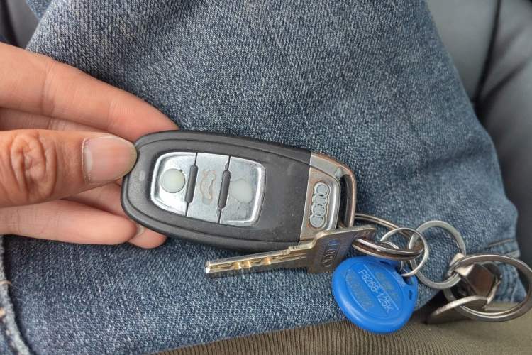 Used Audi Q5 2013 40 TFSI Ambition Vehicle Key