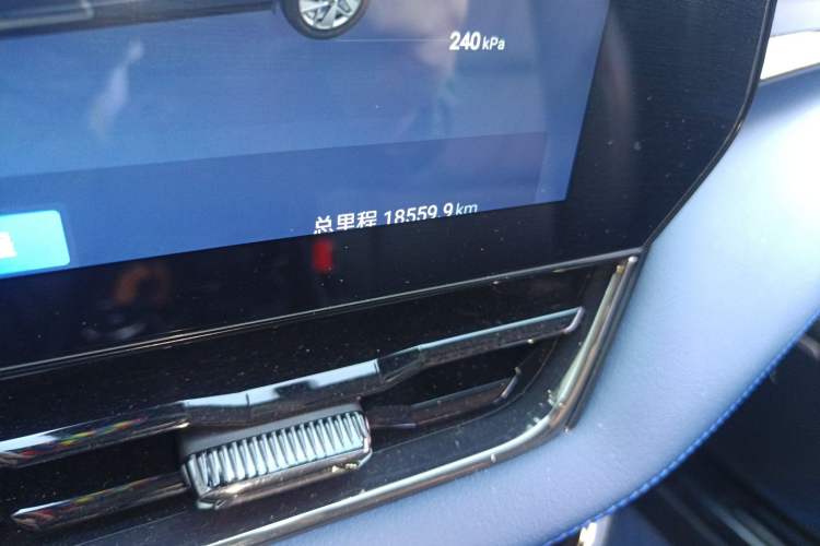 Used Chevrolet Equinox Plus 2024 102km RS Ultimate Edition