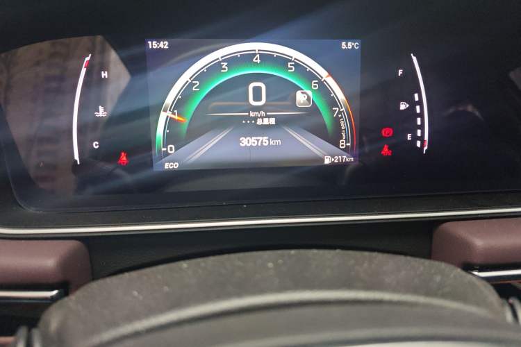 Used GAC Trumpchi M6 2023 PRO 270T DCT Luxury Edition Odometer Close Up