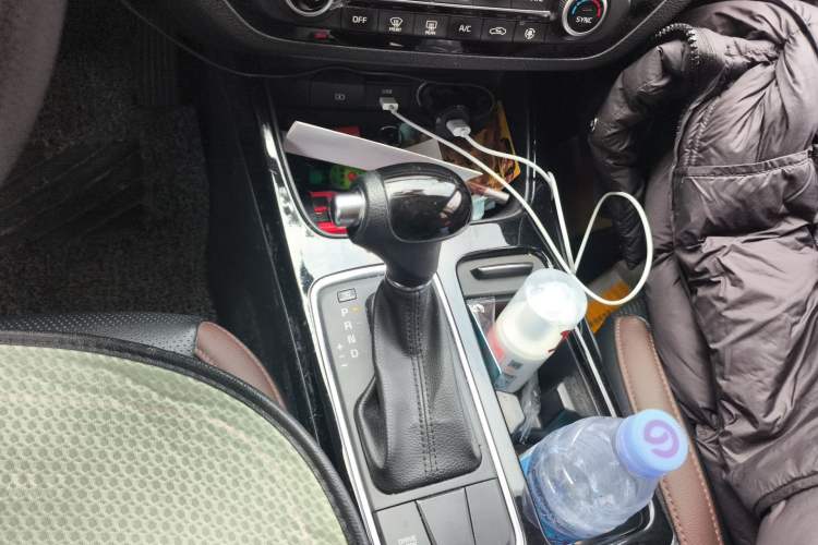 Used Kia K3 (Kai Shen) 2017 1.8L Automatic GLS Gear Lever