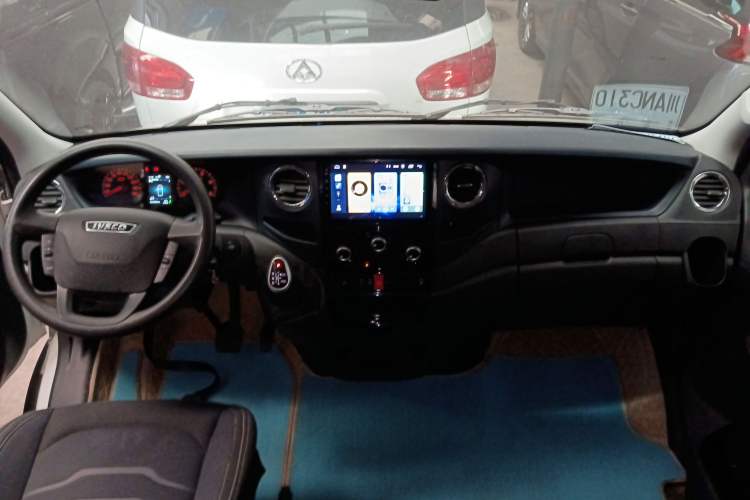 Used Iveco Eurocargo 2021 3.0T Automatic Super-Rui Long Wheelbase Short Overhang High Roof Manual Doors F1C