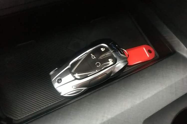 Used CHANGAN UNI-V 2024 1.5T High-Energy Version Vehicle Key