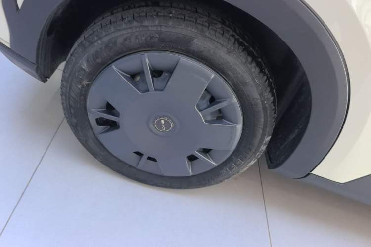 Used BYD Seagull 2024 Honor Edition 305km Dynamic Version Right Rear Wheel Hub