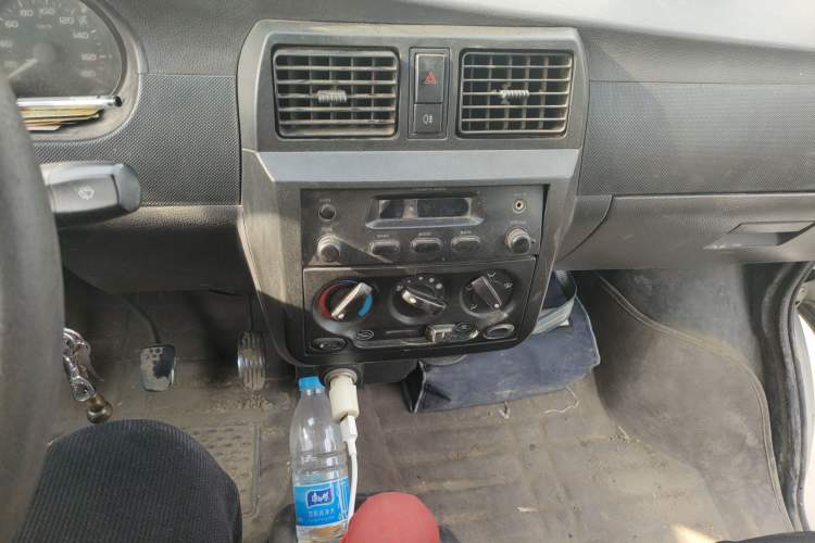 Used Wuling Rongguang Small Truck 2012 1.2L Double-Cab Basic Version LAQ Audio And AC Panel