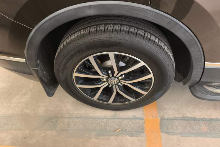 Used Volkswagen Tiguan L 2018 Revised Version 330TSI Automatic Two-Wheel Drive Comfort Edition Exterior 5