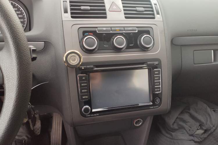 Used Volkswagen Touran 2013 1.4T DSG Comfort Edition 5-Seater
