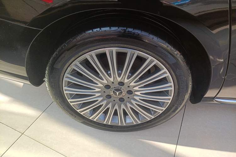 Used Mercedes-Benz E-Class 2022 Updated E 300 L Luxury Edition