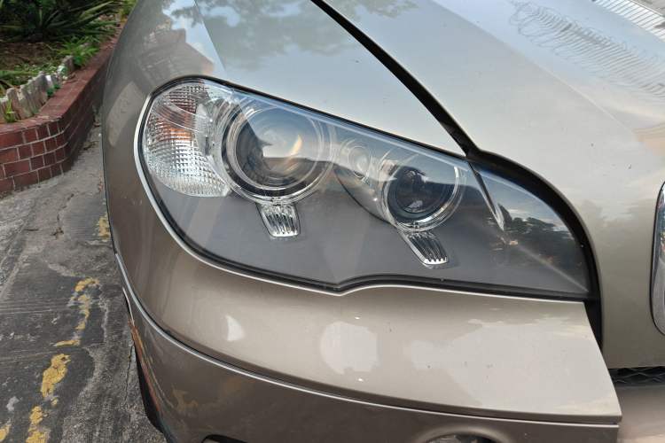 Used BMW X5 2011 xDrive35i U.S. specification Right Front Headlight