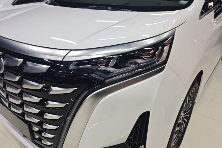 Used Denza D9 2022 DM-i 970 Four-Wheel Drive Flagship Model