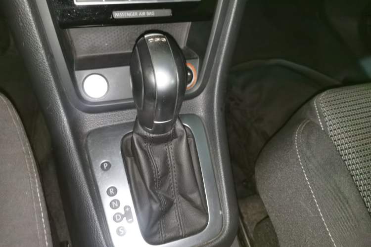 Used Volkswagen Sharan 2018 Revised Version 380TSI Comfort Edition 7-Seater Gear Lever