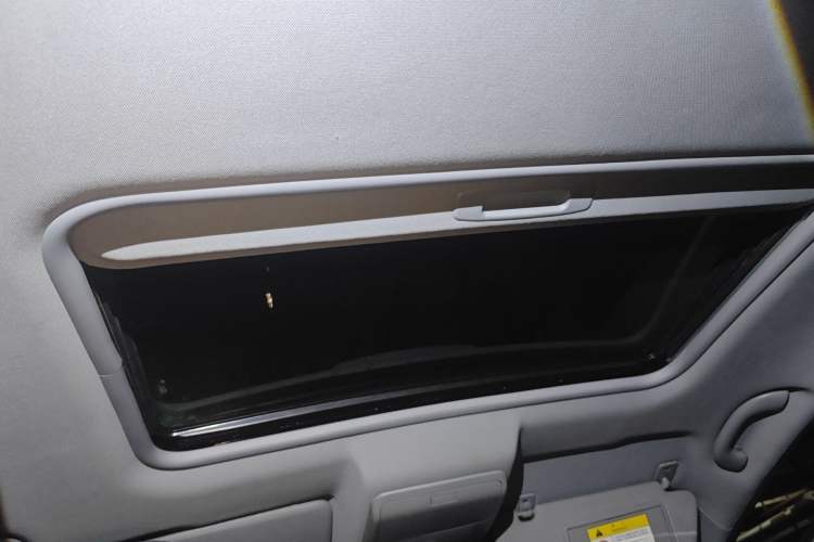 Used Peugeot 3008 2013 2.0L Automatic Trend Edition Headliner