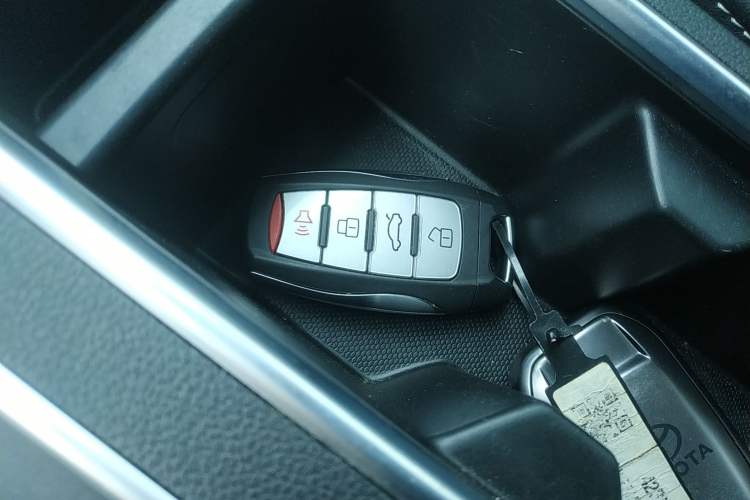 Used Haval M6 2021 PLUS 1.5T Manual Luxury Smart Connectivity Model
