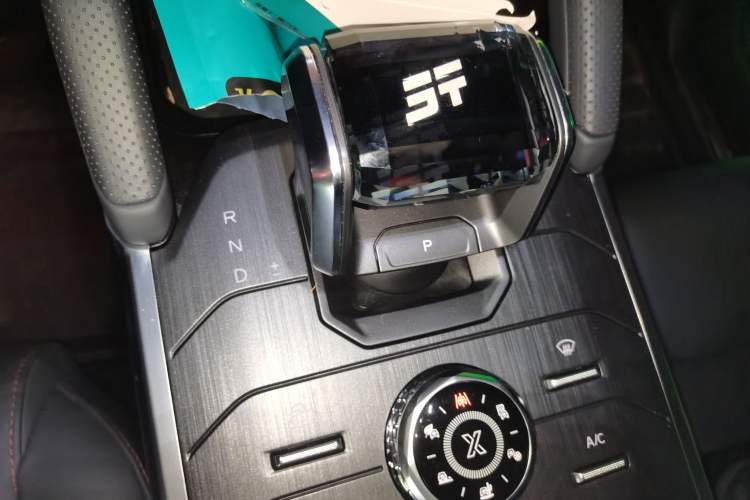 Used JETOUR Traveler 2023 2.0T All-Wheel-Drive CrossPRO Gear Lever