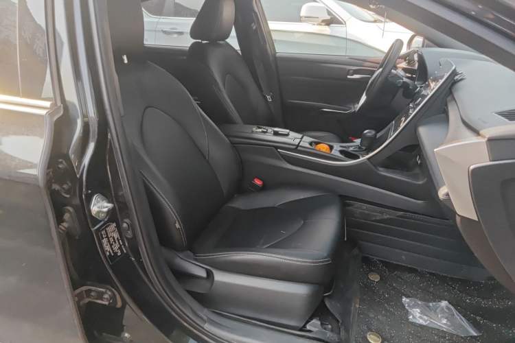 Used Toyota Avalon 2019 2.0L Ambition Edition China VI
