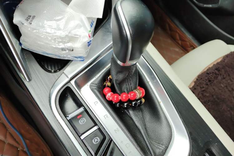 Used Geely Auto Binray 2018 14T CVT Binyi Edition Gear Lever
