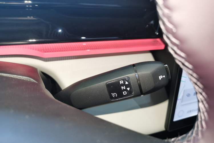 Used Mazda EZ-60 2025 Model Pure Electric 600 Max Gear Lever