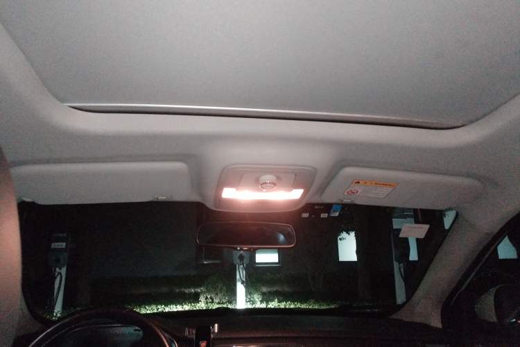 Used Roewe RX5 New Energy 2017 ERX5 EV400 Electric Internet Supreme Edition