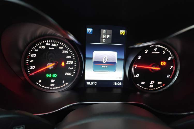 Used Mercedes-Benz GLC 2018 GLC 300 4MATIC Sport Edition Instrument Cluster