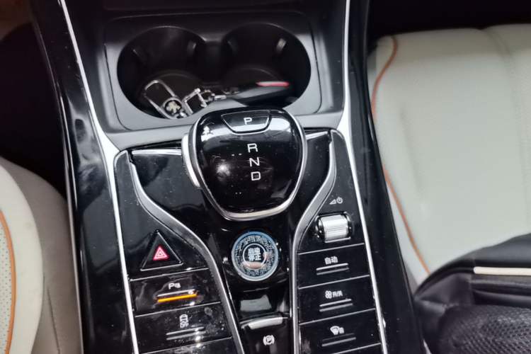 Used BYD Qin PLUS 2024 Honor Edition EV 420KM Leading Model
