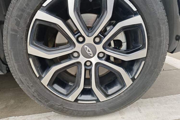 Used Chery Tiggo 3X 2018 1.5L Automatic Elite Edition Right Front Wheel Hub