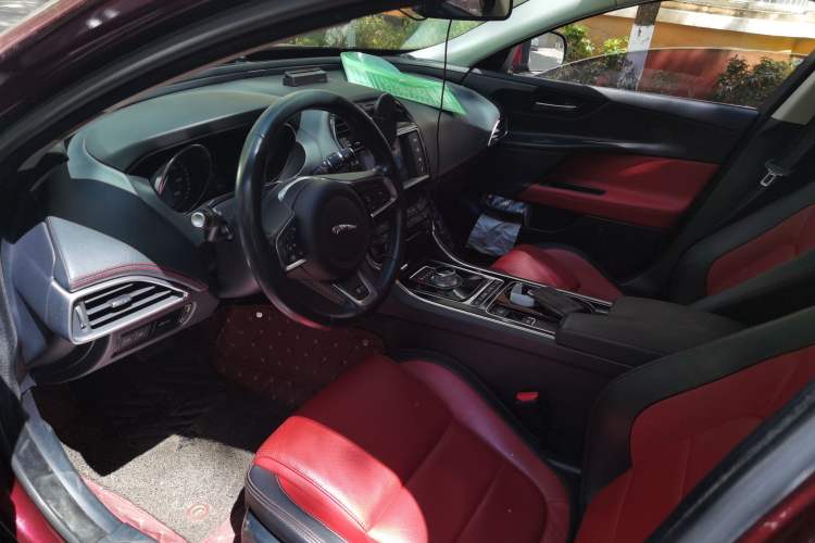 Used Jaguar XE 2015 2.0T 200 PS R-Sport
