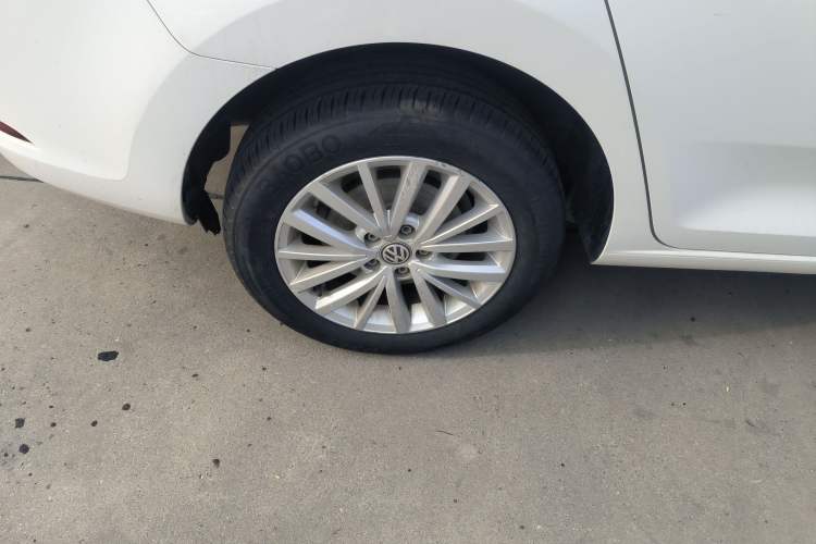 Used Volkswagen Santana 2017 Haval H9 1.6L Automatic Comfort Edition Right Rear Wheel Hub