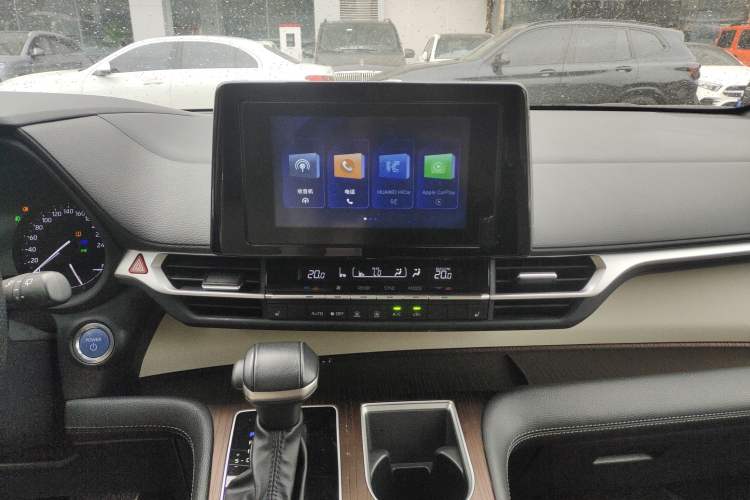 Used Toyota SIENNA 2023 2.5L Hybrid Luxury Edition Audio And AC Panel