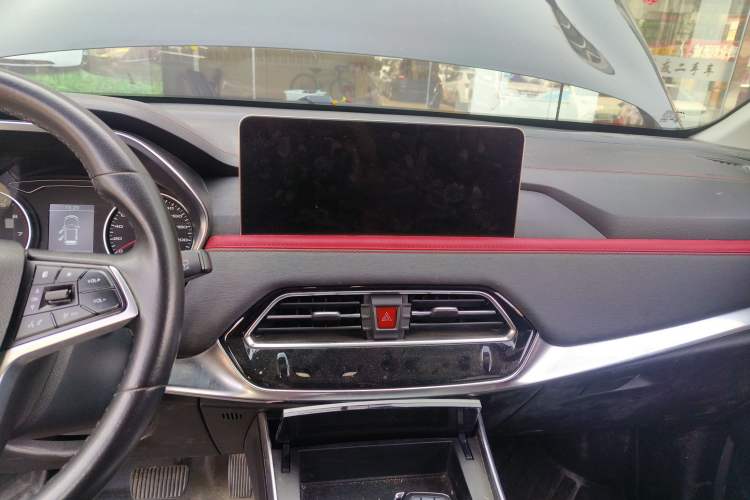 Used SOL X8 2021 300T DCT Luxury Smart Connect Edition 5 Seats
