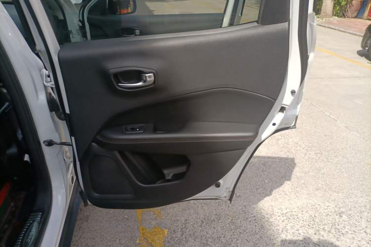 Used Jeep Compass 2020 220T Automatic Leading Edition