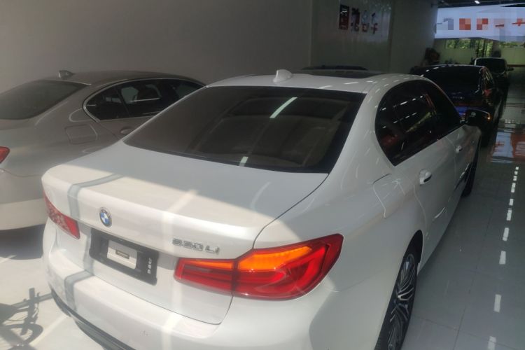 Used BMW 5 Series 2018 Restyled 530Li Leading Edition M Sport Package
