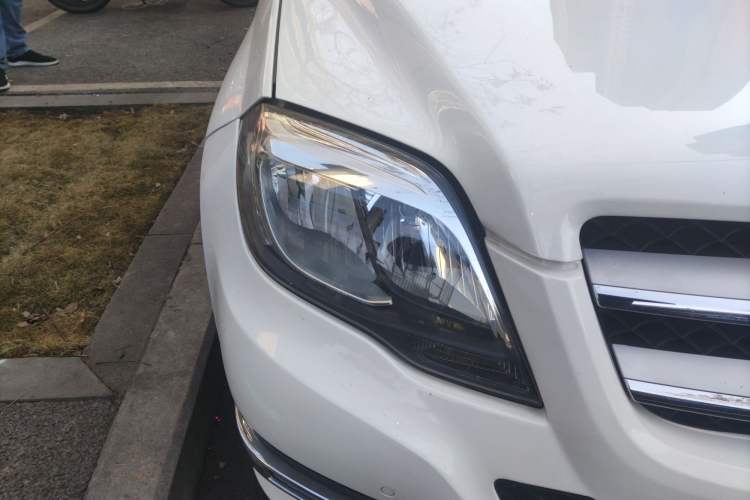 Used Mercedes-Benz GLK-Class 2013 GLK 300 4MATIC Dynamic Sunroof Model
