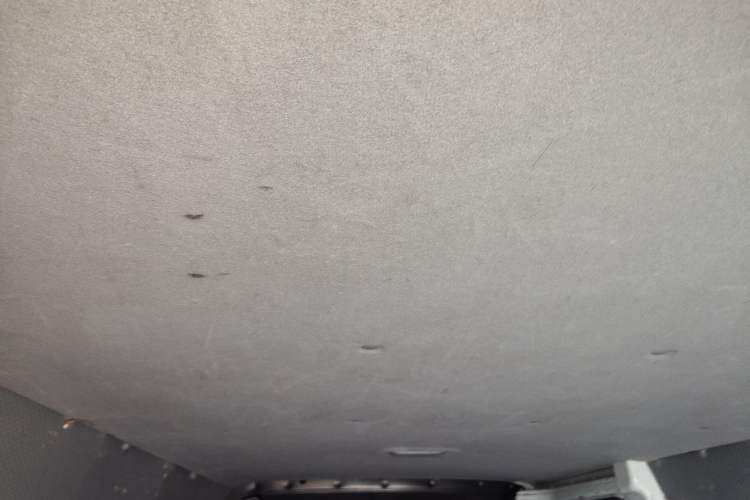 Used SAIC MAXUS EV30 2019 City Logistics Vehicle Fast Delivery Version Long Wheelbase Mengguli 35 kWh